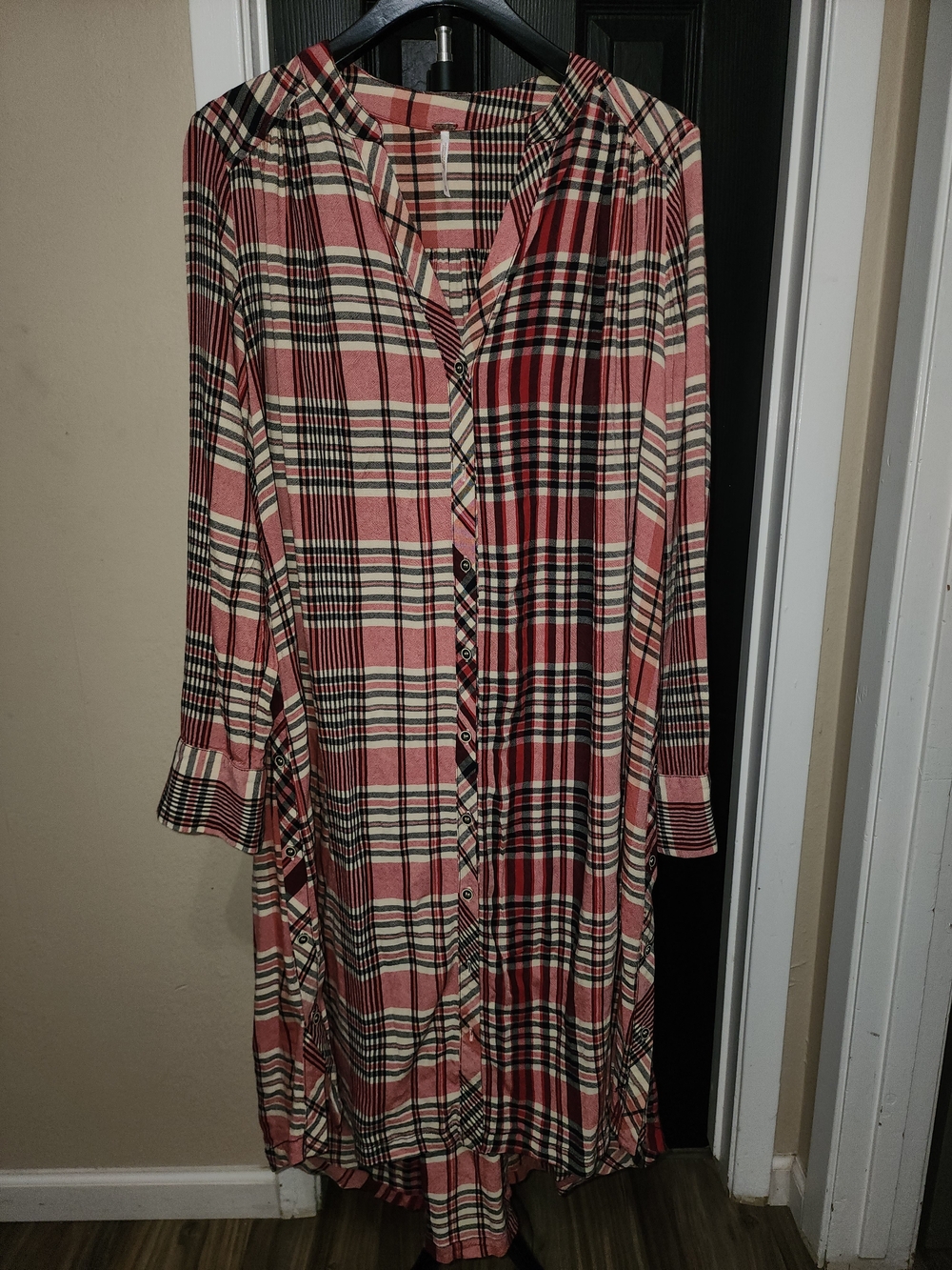 Plaid Button-Front Women’s Dress in Rose and Cream